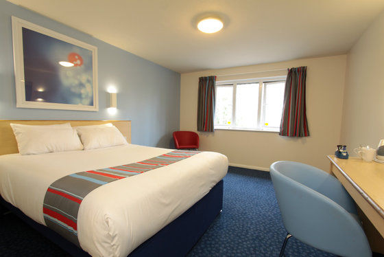 Travelodge Cheltenham Phòng bức ảnh